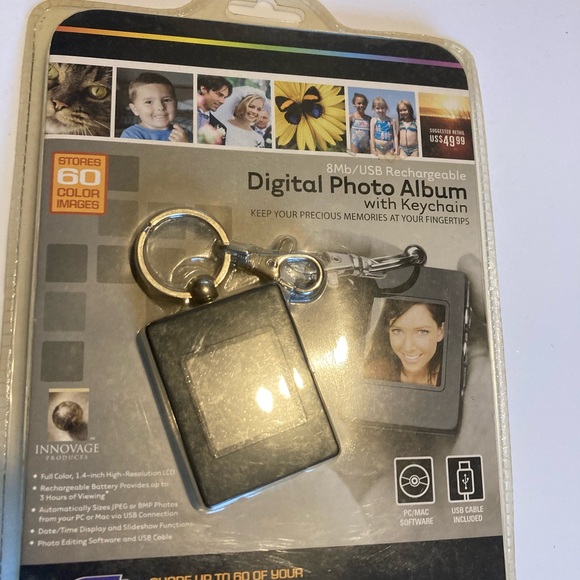 Digital Photo Album With keychain 8Mb/ USB Rechargeable - Picture 2 of 10